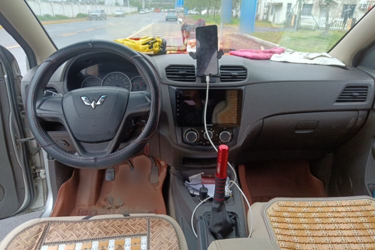 Used Wuling Hongguang 2016 1.5L Restyled S Comfort Version Center Console