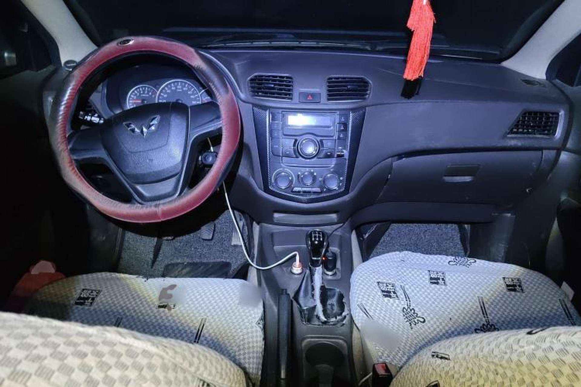 Used Wuling Hongguang 2016 1.5L S Comfort Version Center Console