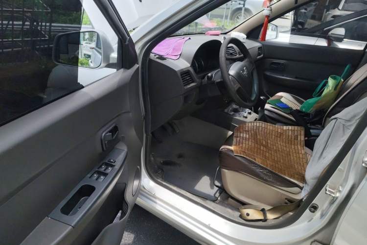 Used Wuling Hongguang 2016 1.5L Restyled S Comfort Version Driver Seat