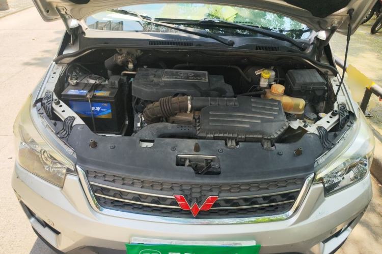 Used Wuling Hongguang 2016 1.5L S1 Deluxe Model China V-standard Engine Bay