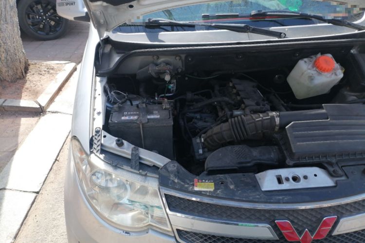 Used Wuling Hongguang 2016 1.5L Restyled S Comfort Version Engine Bay Right