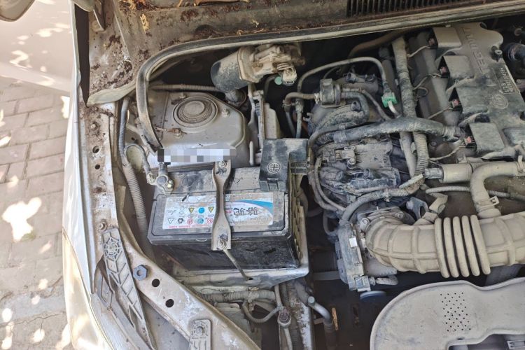 Used Wuling Hongguang 2016 1.5L S Comfort Version Engine Bay Right