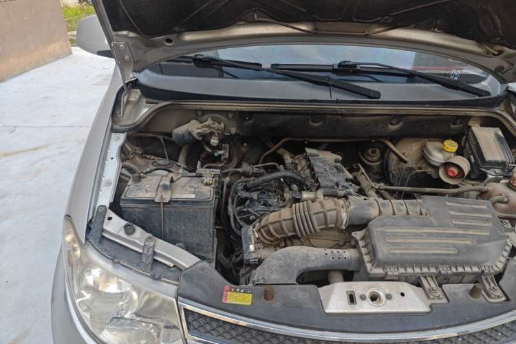 Used Wuling Hongguang 2016 1.5L Restyled S Comfort Version Engine Bay Right