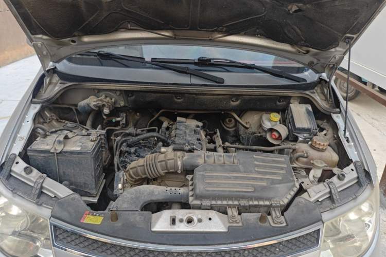 Used Wuling Hongguang 2016 1.5L Restyled S Comfort Version Engine Bay