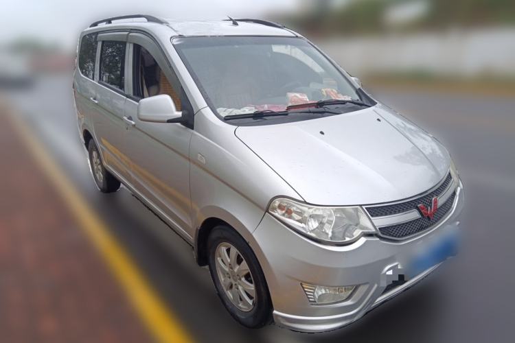 Used Wuling Hongguang 2016 1.5L Restyled S Comfort Version Front Right 45 Deg