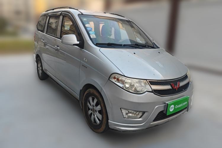 Used Wuling Hongguang 2016 1.5L Restyled S Comfort Version Front Right 45 Deg