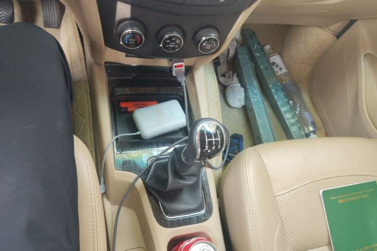 Used Wuling Hongguang 2016 1.5L S1 Deluxe Model China V-standard Gear Lever