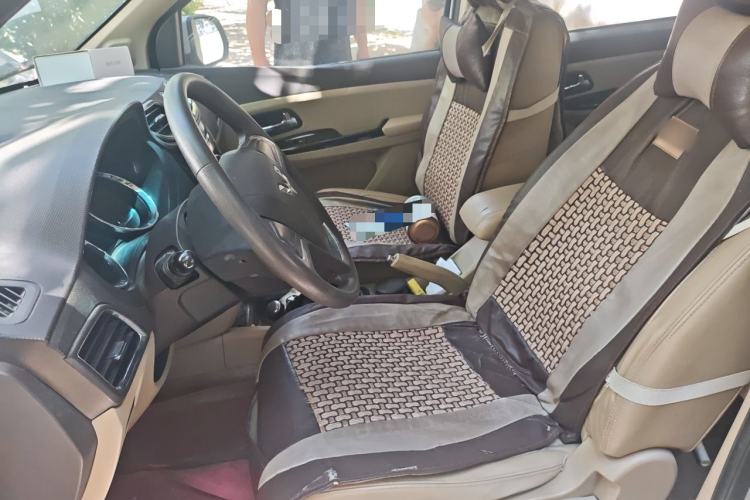 Used Wuling Hongguang 2016 1.5L S Comfort Version Left Front Seat