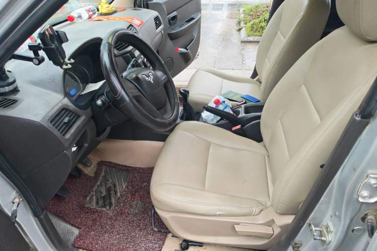 Used Wuling Hongguang 2016 1.5L Restyled S Comfort Version Left Front Seat