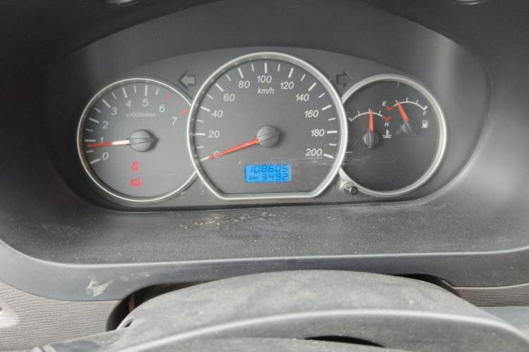 Used Wuling Hongguang 2016 1.5L Restyled S Comfort Version Odometer Close Up