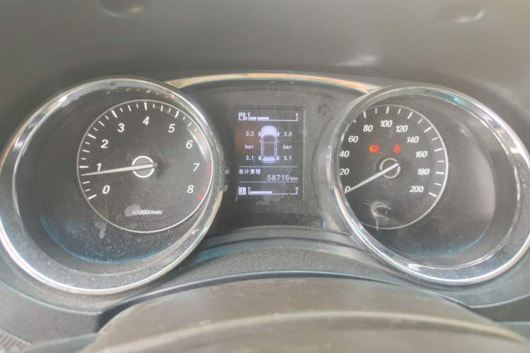 Used Wuling Hongguang 2016 1.5L S1 Deluxe Model China V-standard Odometer Close Up