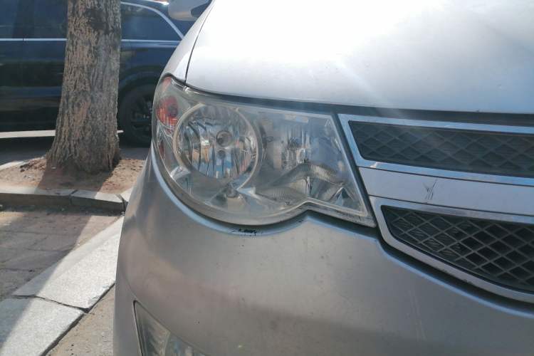 Used Wuling Hongguang 2016 1.5L Restyled S Comfort Version Right Front Headlight