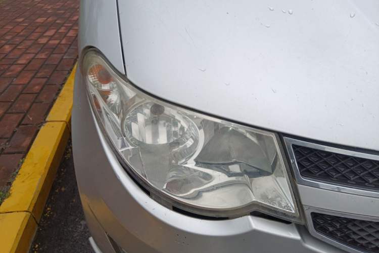 Used Wuling Hongguang 2016 1.5L Restyled S Comfort Version Right Front Headlight