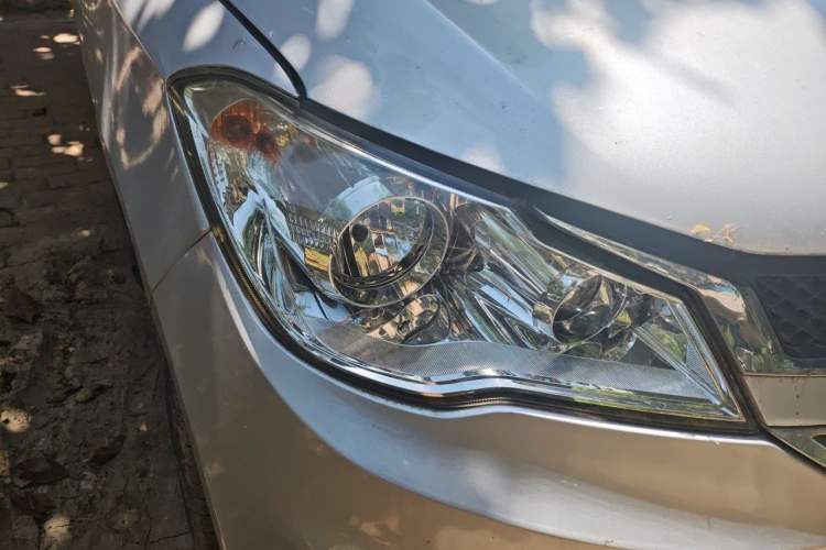 Used Wuling Hongguang 2016 1.5L S Comfort Version Right Front Headlight