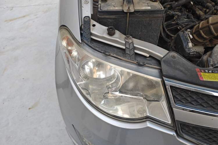 Used Wuling Hongguang 2016 1.5L Restyled S Comfort Version Right Front Headlight