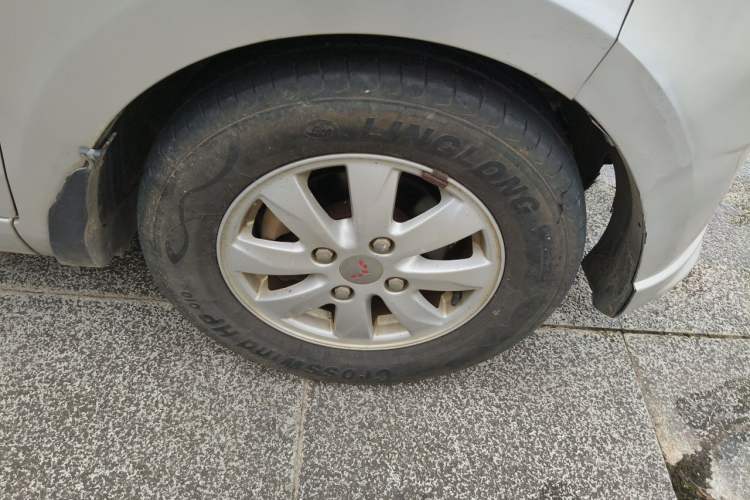 Used Wuling Hongguang 2016 1.5L Restyled S Comfort Version Right Front Wheel Hub