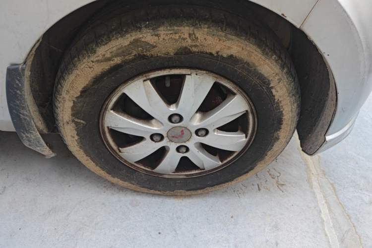 Used Wuling Hongguang 2016 1.5L Restyled S Comfort Version Right Front Wheel Hub