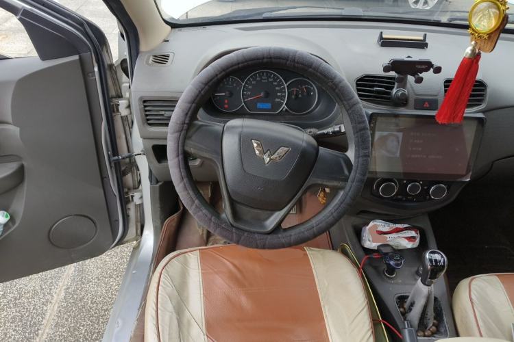 Used Wuling Hongguang 2016 1.5L Restyled S Comfort Version Steering Wheel