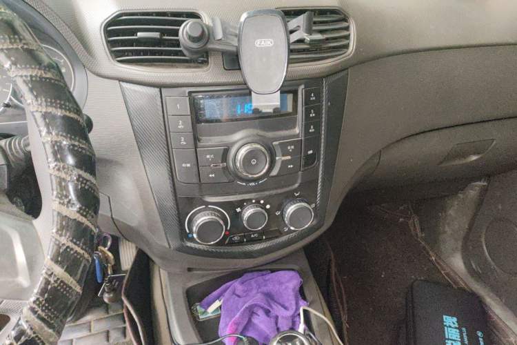 Used Wuling Hongguang 2016 1.5L Restyled S Comfort Version Audio And AC Panel