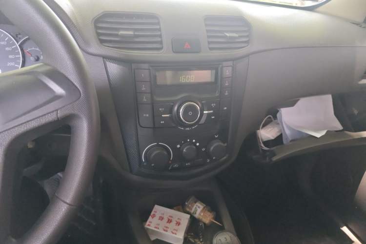 Used Wuling Hongguang 2016 1.5L S Comfort Version Audio And AC Panel
