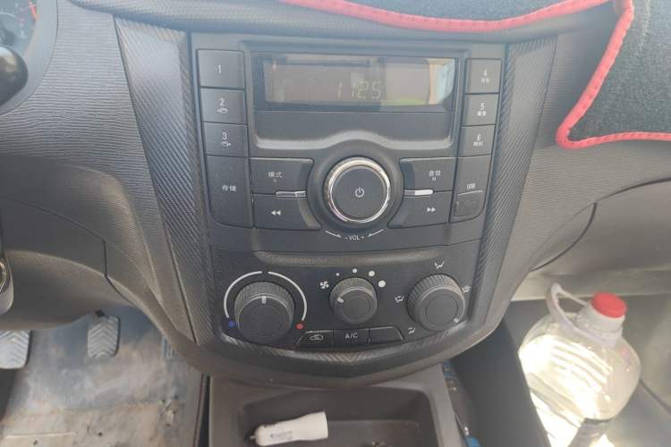 Used Wuling Hongguang 2016 1.5L S Comfort Version Audio And AC Panel