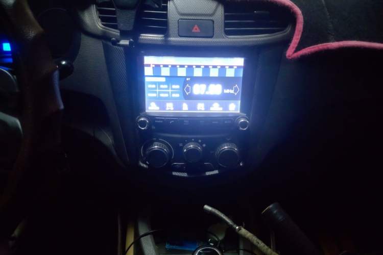Used Wuling Hongguang 2016 1.5L Restyled S Comfort Version Audio And AC Panel