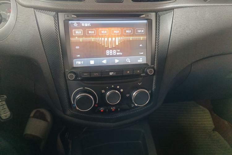 Used Wuling Hongguang 2016 1.5L Restyled S Comfort Version Audio And AC Panel