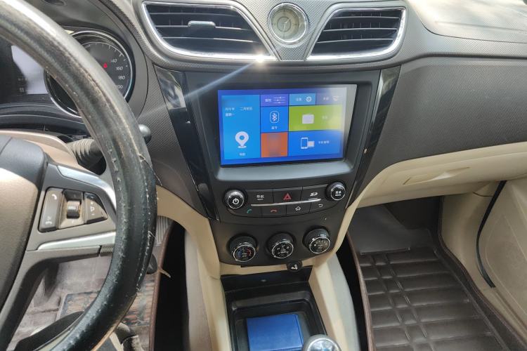 Used Wuling Hongguang 2016 1.5L S1 Deluxe Model China V-standard Audio And AC Panel