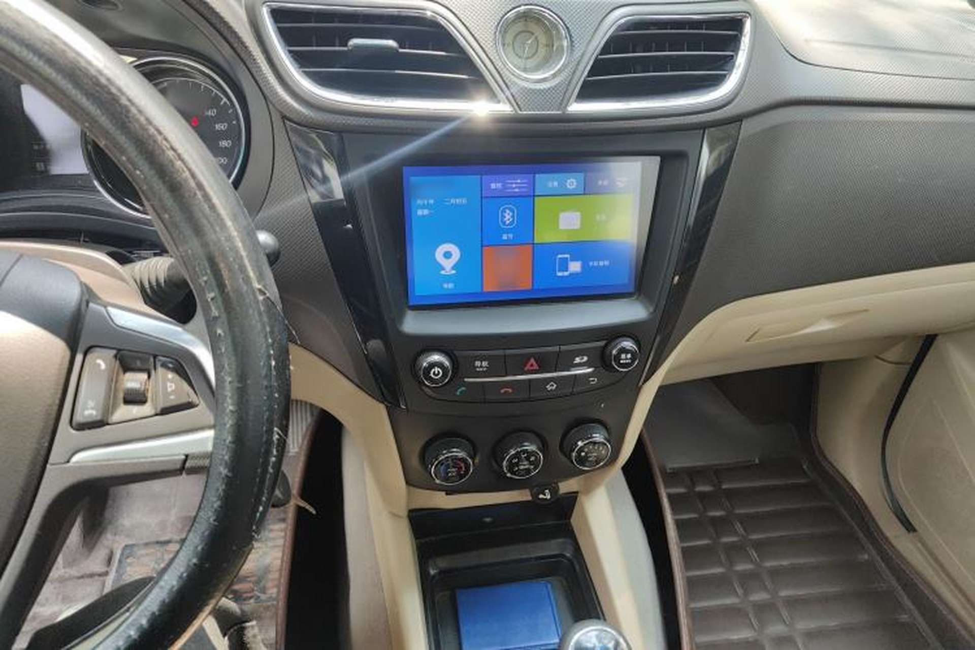 Used Wuling Hongguang 2016 1.5L S1 Deluxe Model China V-standard Audio And AC Panel