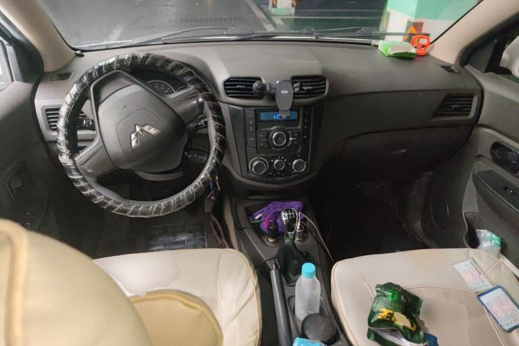 Used Wuling Hongguang 2016 1.5L Restyled S Comfort Version Center Console