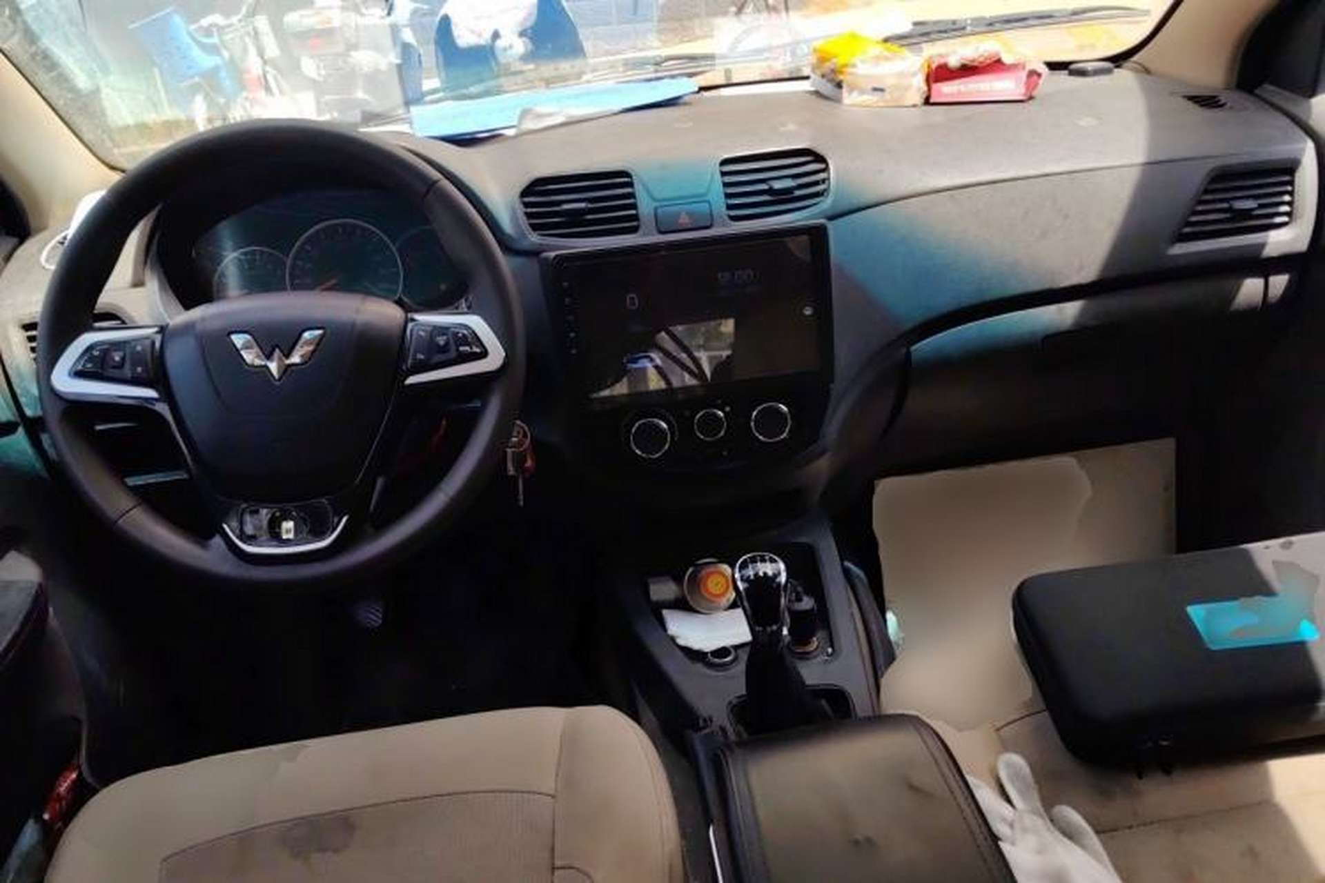 Used Wuling Hongguang 2016 1.5L S Comfort Version Center Console