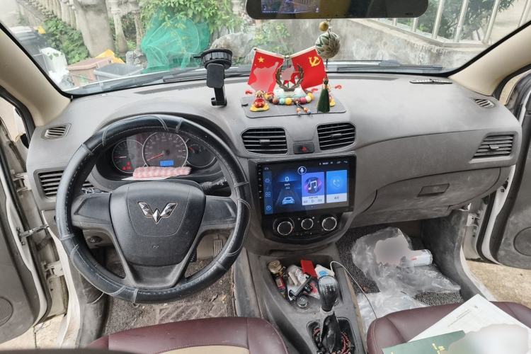 Used Wuling Hongguang 2016 1.5L Restyled S Comfort Version Center Console