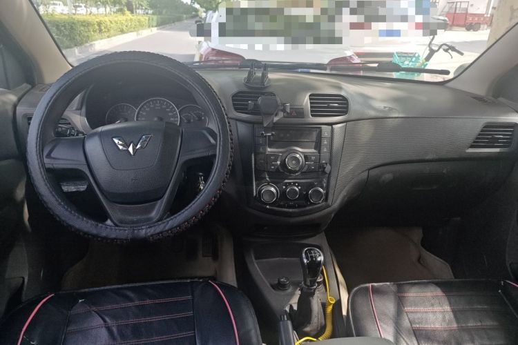 Used Wuling Hongguang 2016 1.5L Restyled S Comfort Version Center Console