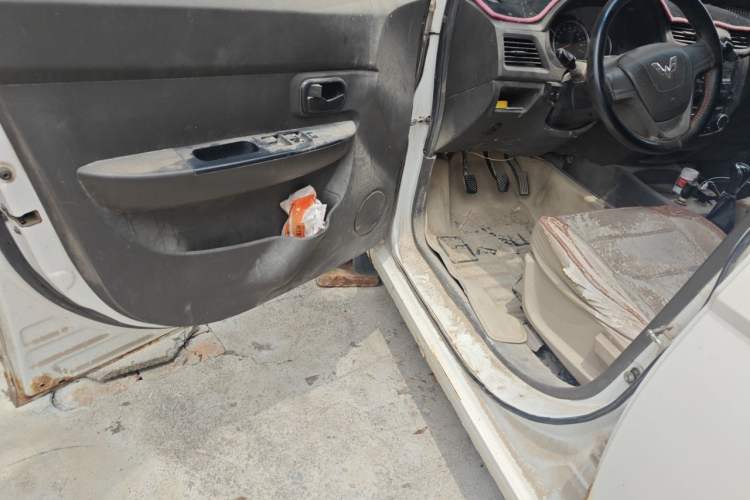 Used Wuling Hongguang 2016 1.5L S Comfort Version Driver Seat