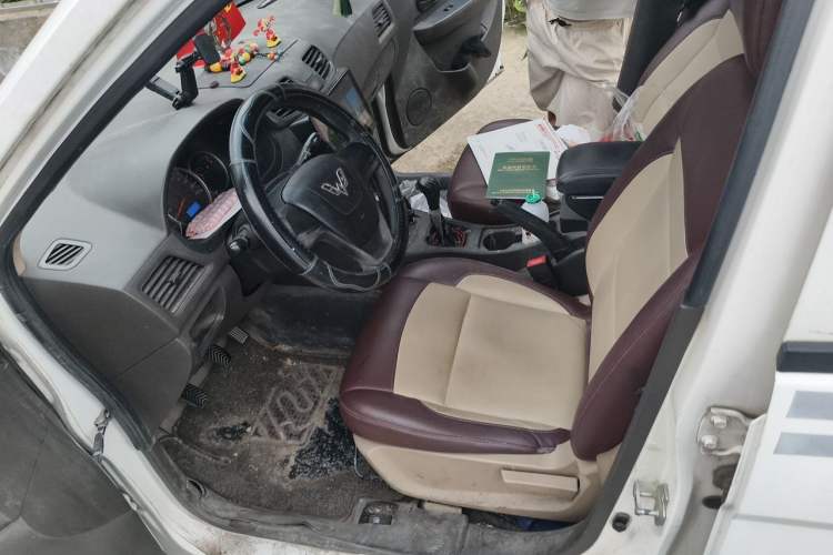 Used Wuling Hongguang 2016 1.5L Restyled S Comfort Version Driver Seat
