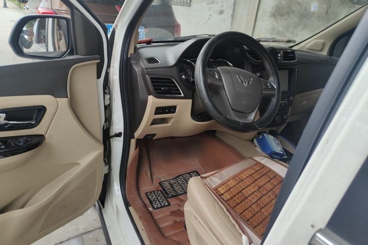 Used Wuling Hongguang 2016 1.5L S1 Deluxe Model China V-standard Driver Seat