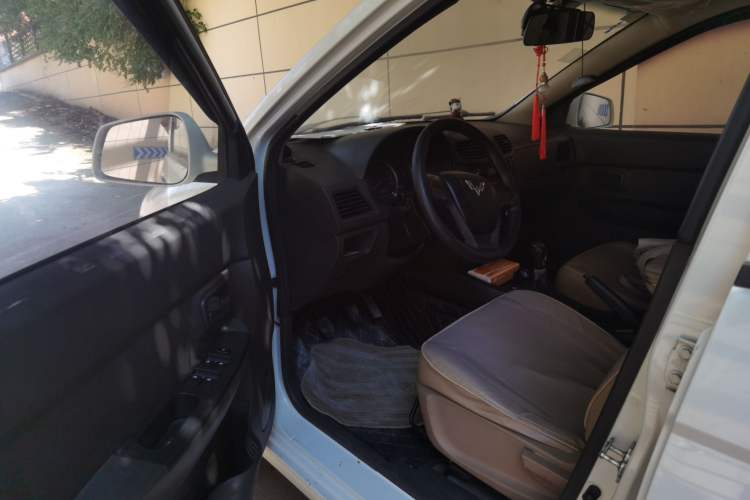 Used Wuling Hongguang 2016 1.5L S Comfort Version Driver Seat