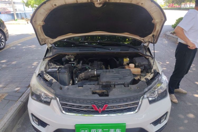 Used Wuling Hongguang 2016 1.5L S1 Deluxe Model China V-standard Engine Bay