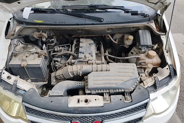 Used Wuling Hongguang 2016 1.5L S Comfort Version Engine Bay