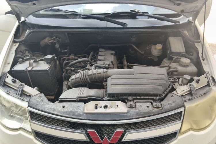 Used Wuling Hongguang 2016 1.5L Restyled S Comfort Version Engine Bay