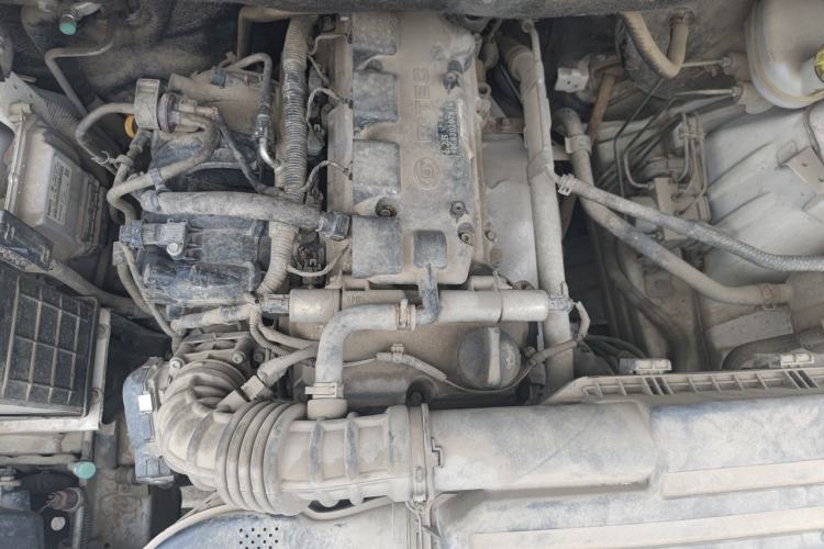 Used Wuling Hongguang 2016 1.5L S Comfort Version Engine Bay