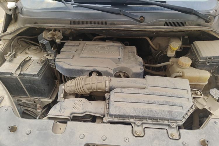 Used Wuling Hongguang 2016 1.5L S1 Deluxe Model China V-standard Engine Bay