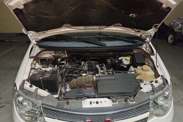 Used Wuling Hongguang 2016 1.5L Restyled S Comfort Version Engine Bay