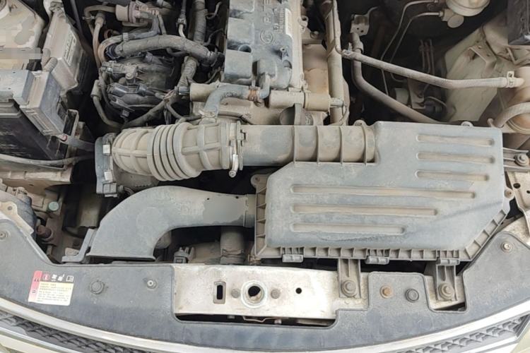 Used Wuling Hongguang 2016 1.5L S Comfort Version Engine Bay