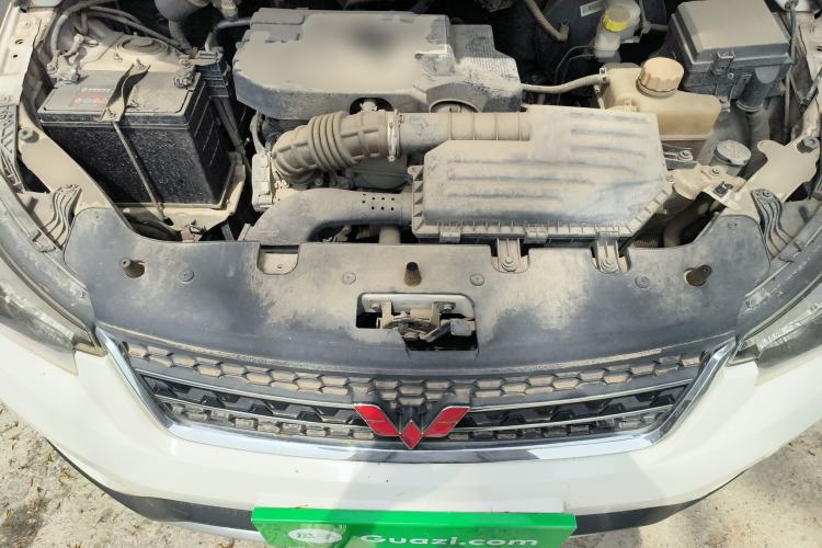 Used Wuling Hongguang 2016 1.5L S1 Deluxe Model China V-standard Engine Bay