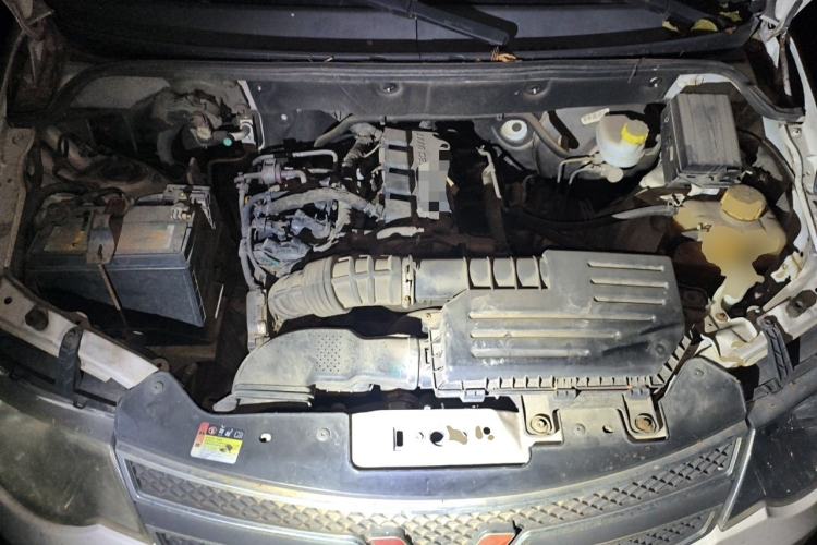 Used Wuling Hongguang 2016 1.5L S Comfort Version Engine Bay