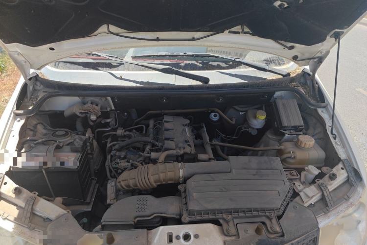 Used Wuling Hongguang 2016 1.5L S Comfort Version Engine Bay
