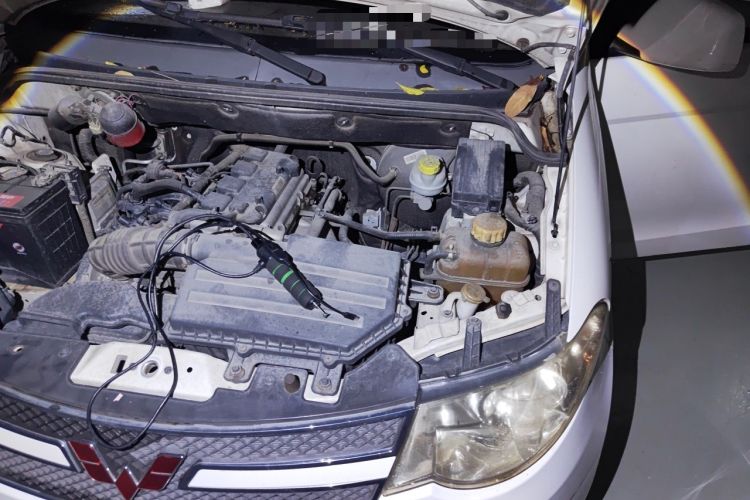 Used Wuling Hongguang 2016 1.5L S Comfort Version Engine Bay Left