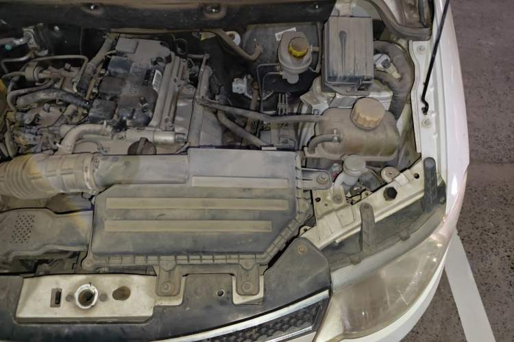 Used Wuling Hongguang 2016 1.5L Restyled S Comfort Version Engine Bay Left