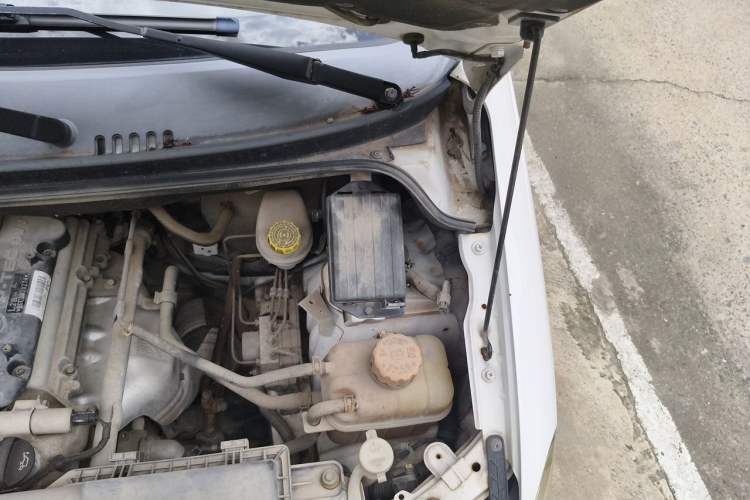 Used Wuling Hongguang 2016 1.5L Restyled S Comfort Version Engine Bay Left